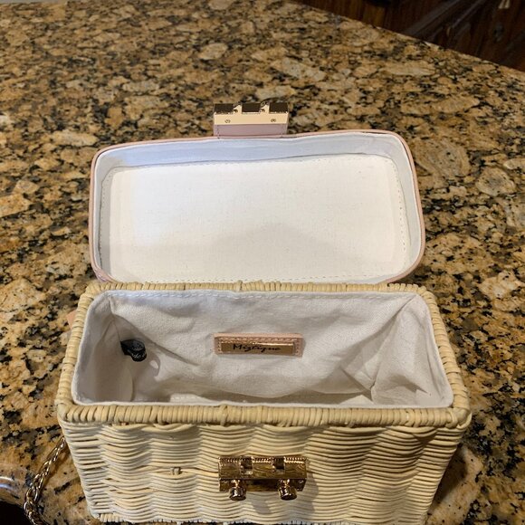 Basket Bag - Picture 4 of 4